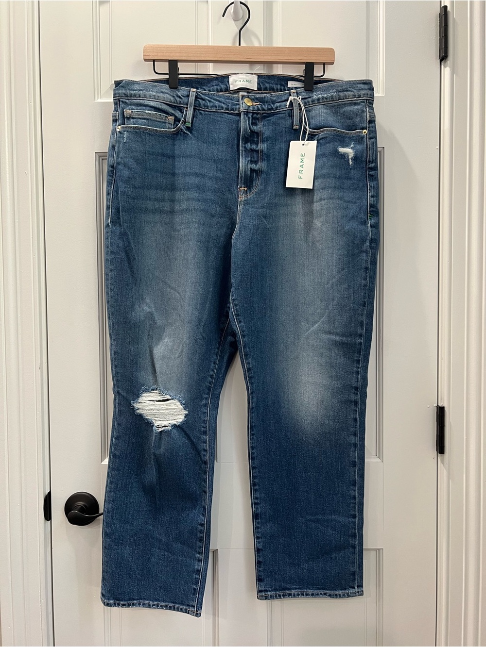 NWT Frame Mid-Rise Straight Leg Distressed Denim Jeans Women’s Size 34